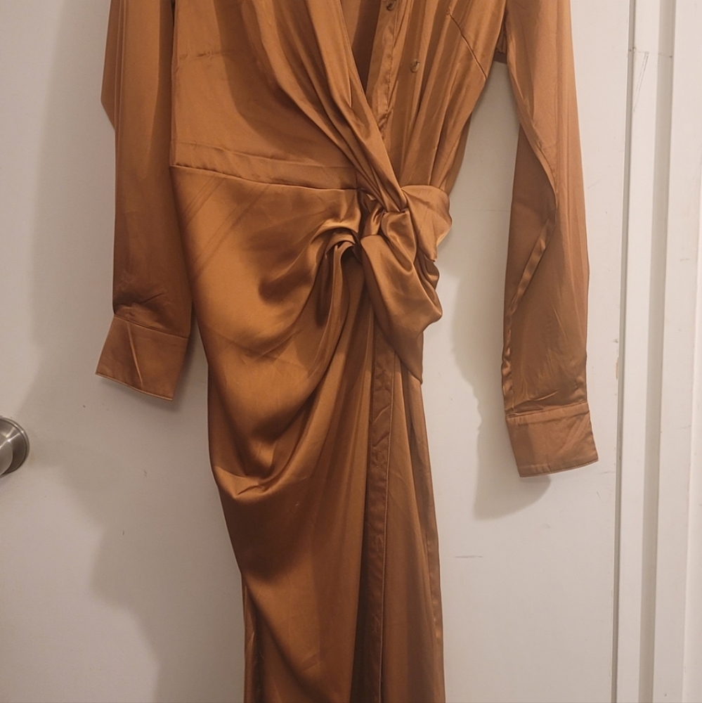 Dress - Picture 2 of 2
